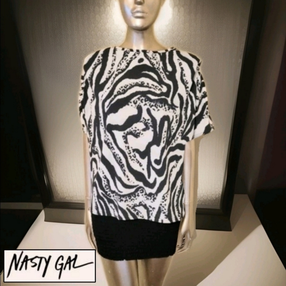 NWT Nasty Gal Oversized Wild Zebra Print Top Sz 8